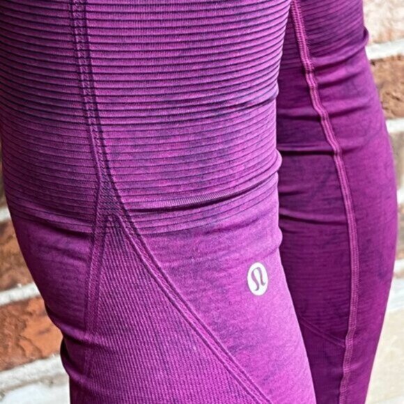 Lululemon   Bordeaux Stripe Womens Sz 2  Ebb to Train Tight - Picture 4 of 16